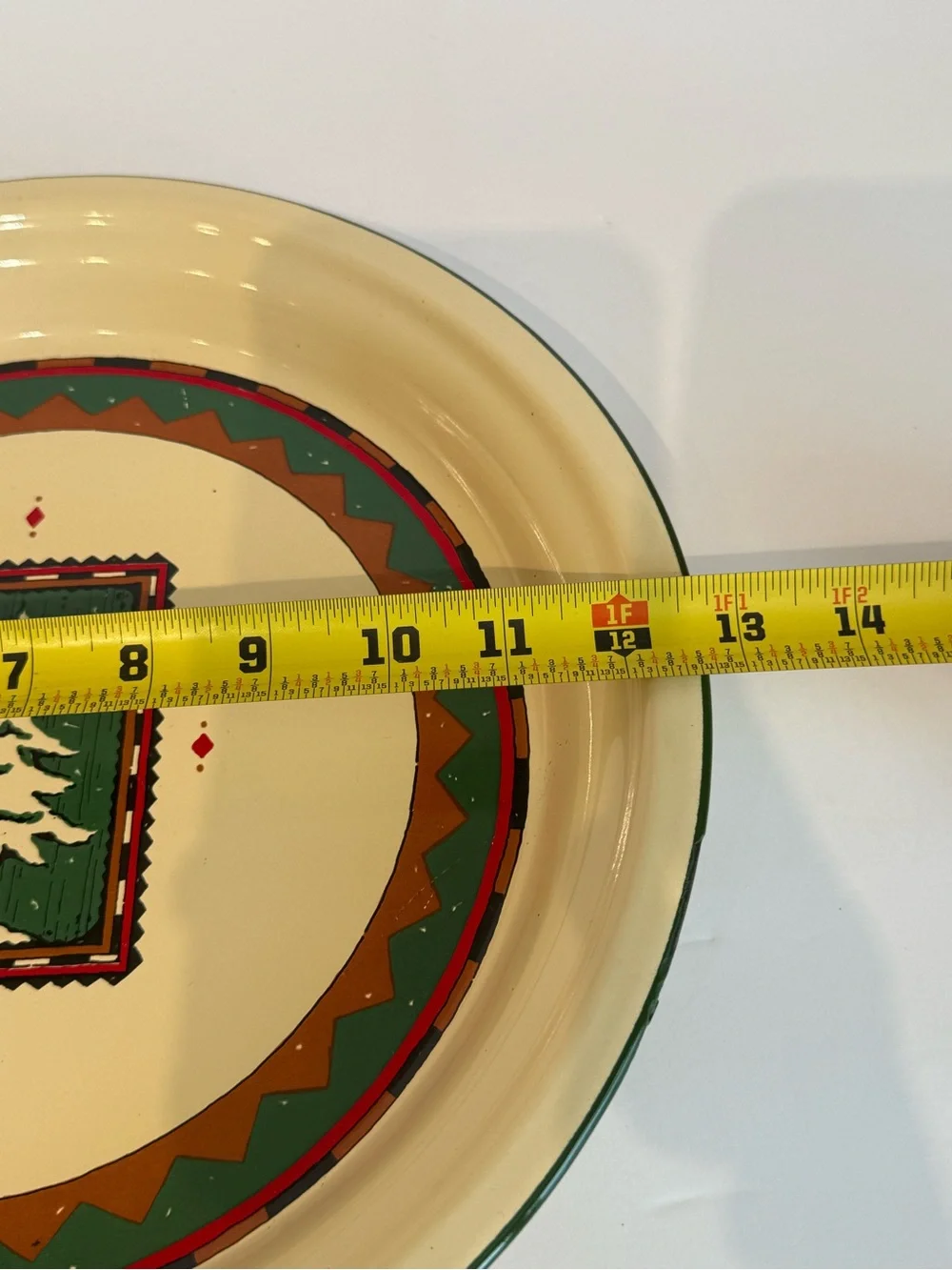 Set of 5 Lodge Enamel Midwest of Cannon Falls Plates - 4 Dinner Plates, 1 Serve